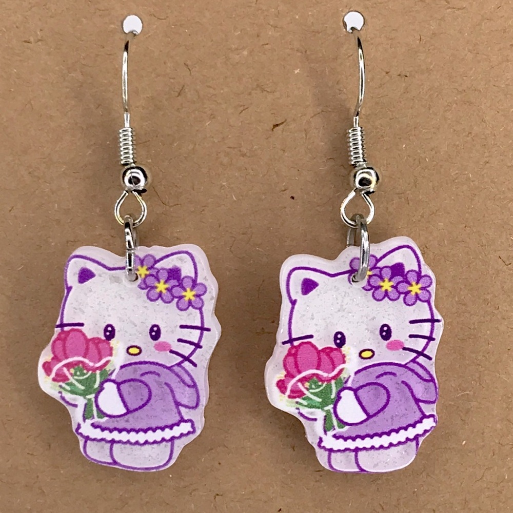 Hello Kitty Acrylic Dangle Earrings Fashion Jewelry - Picture 4 of 4